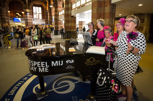 De Refreintjes in de trein-1